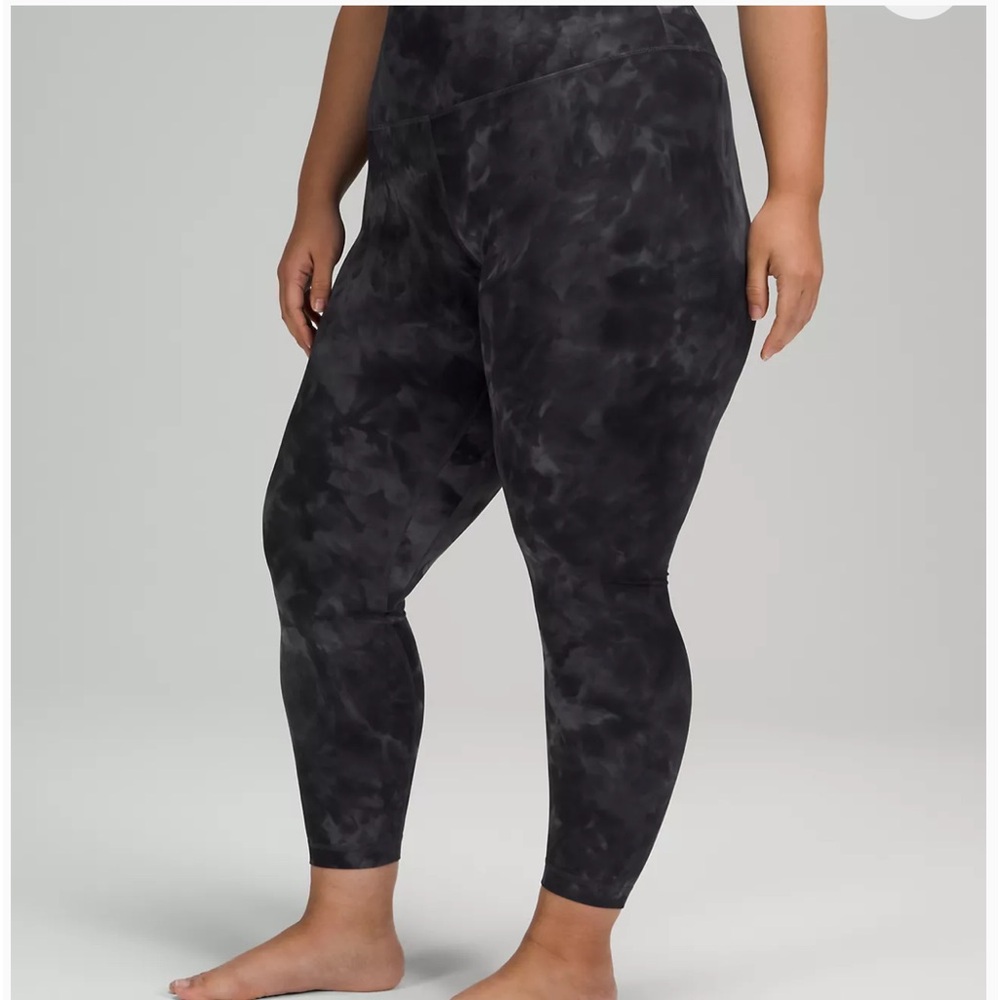 lululemon Align™ High-Rise Size 6 - Picture 2 of 9